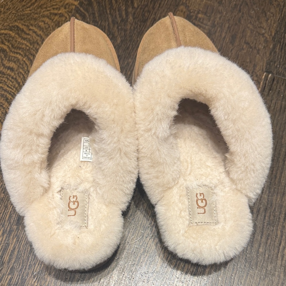 UGG Disquette Tan and Cream Shearling Slippers - Picture 5 of 7